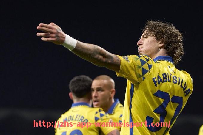 完美体育官方入口-世俱杯大面积轮换后各球员表现趋势变化与影响评估